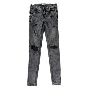 Women's Skinny Jeans in Distressed Gray